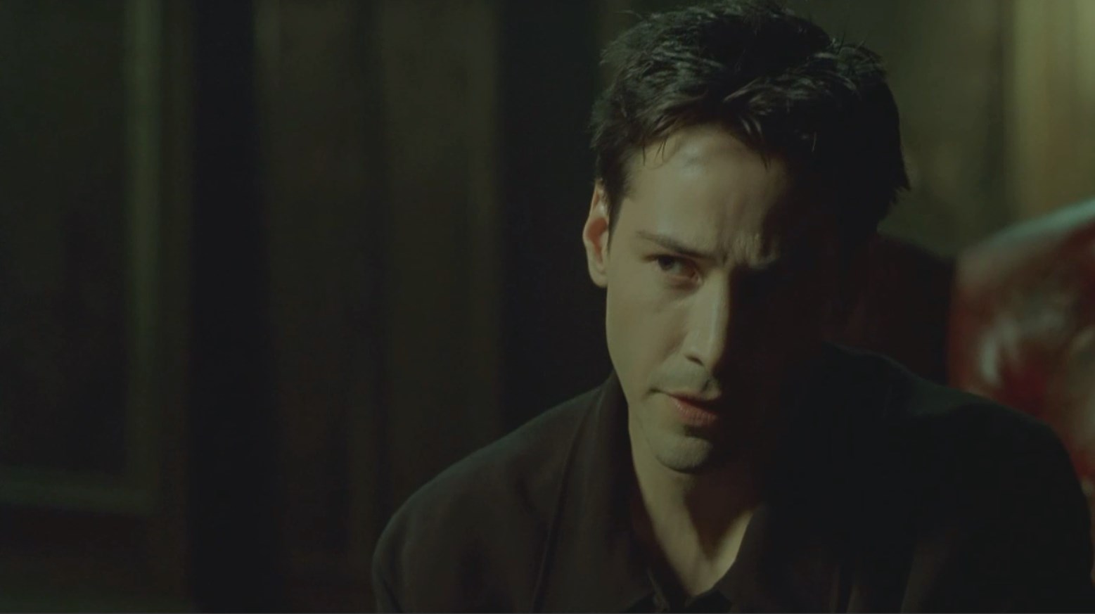 Нео — Матрица повсюду. Она окружает нас. Даже сейчас, она с нами рядом. Ты видишь ее, когда смотришь в окно или включаешь телевизор. Ты ощущаешь ее, когда работаешь, идешь в церковь, когда платишь налоги. Целый мирок надвинутый на глаза, чтобы спрятать правду.
— Какую?
— Что ты только раб, Нео. Как и все, ты с рождения в цепях. С рождения в тюрьме, которой не почуешь и не коснешься. В темнице для разума.