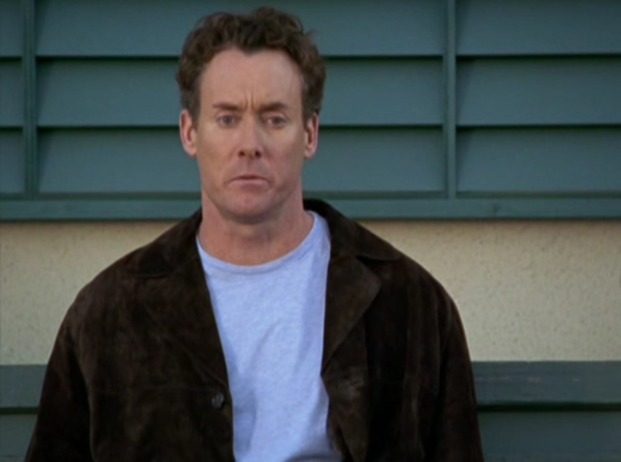 — Доктор Кокс…
— Новичок, если следующие два слова не будут — «До свидания», тогда третьим словом будет: «О Боже, о Боже, мои яйца, мои яйца, Вы ударили меня по яйцам ногой!»
— До свидания...