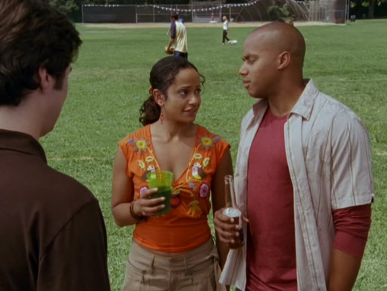 — Господи, я усомнился в тебе всего на секунду, чего ты не меня дуешься?
— Потому что ты в меня не верил.
— Я верю в тебя, милый.
— Ты моя жена, это не считается.