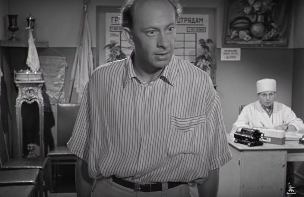 Что ни день — 100 грамм, что ни день — 100 грамм. А то и 150!