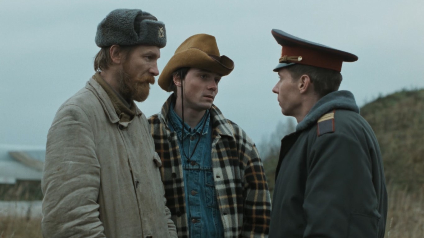 Сергей Семёнов Женя Качалов — Вы арестованы!
— У тебя пистолетик-то есть?
— Тогда задержаны.