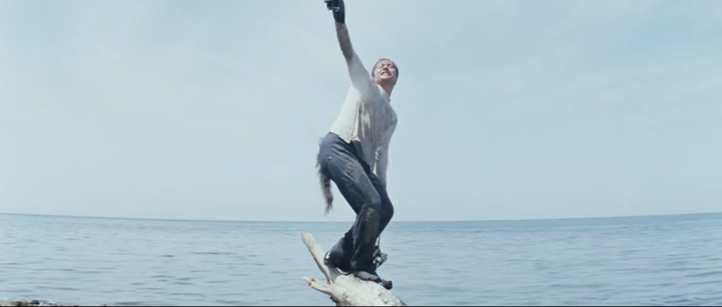 — Па-ма-а-гите! Лё-ё-лик!
— Идиот!!!