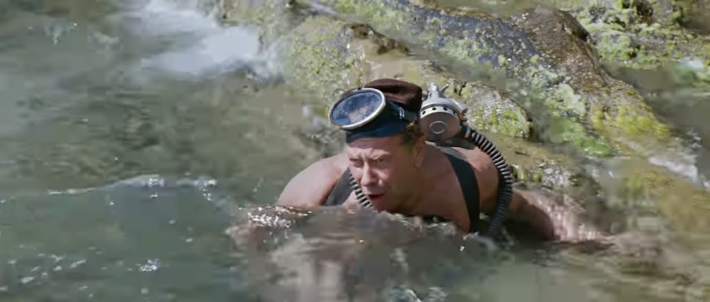 — Па-ма-а-гите! Лё-ё-лик!
— Идиот!!!