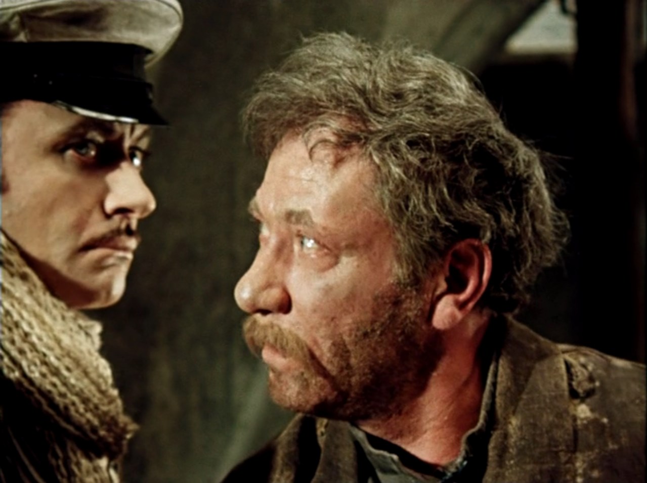 О! Барин! Из Парижа приехал.