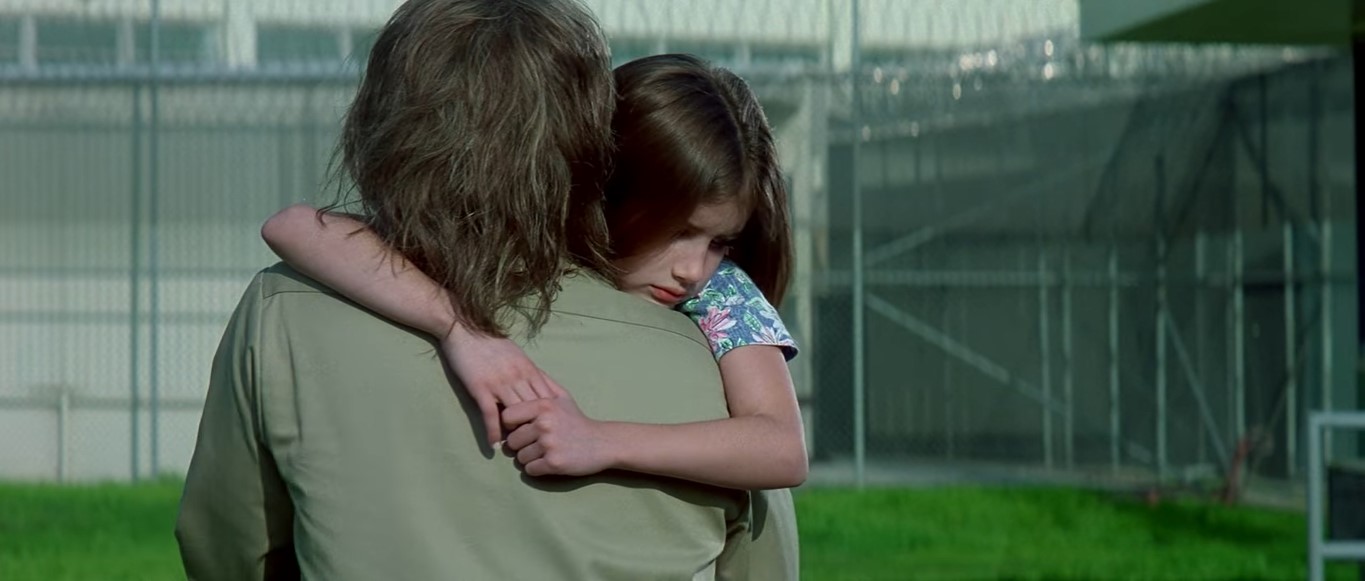 Я люблю тебя, Кристина. Ты единственное, что было хорошего в моей жизни. Ты единственная для меня, кто имеет значение. Я люблю тебя.