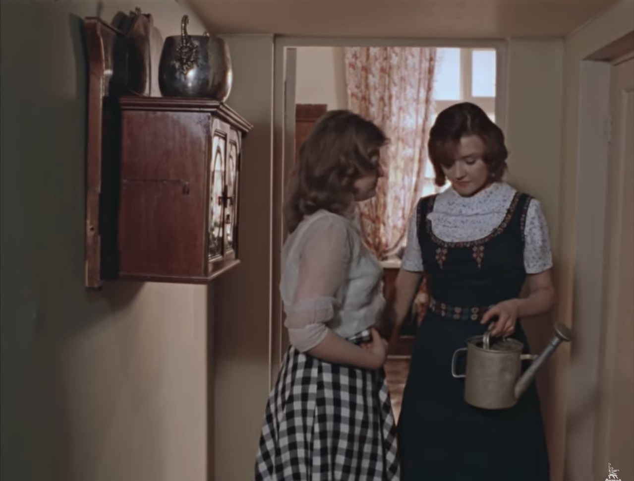 — А если меня о чём-нибудь спросят? Я ляпну!
— И ляпай. Но ляпай уверенно. Вот это называется «точкой зрения».