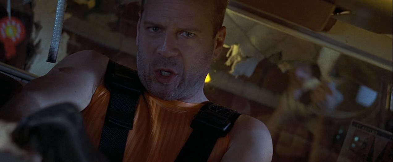 Я владею только двумя языками — родным и матерным! (Леди, я говорю только на двух языках: на обычном и на неприличном!)