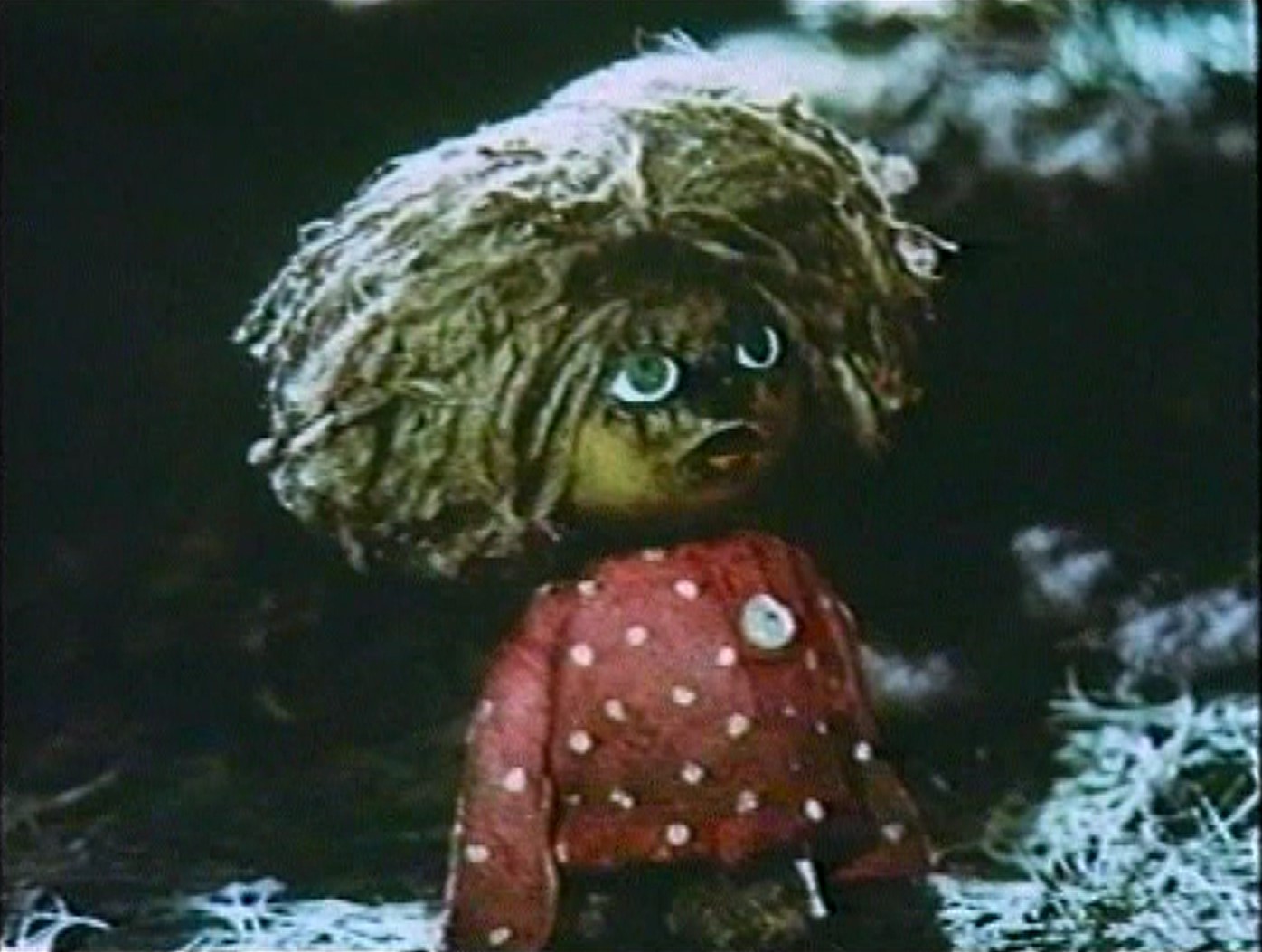 Пожалейте сироту бесприютную! С малых лет жил в людях, ел не досыта, спал без просыпа… Недосыпал, в общем, я.