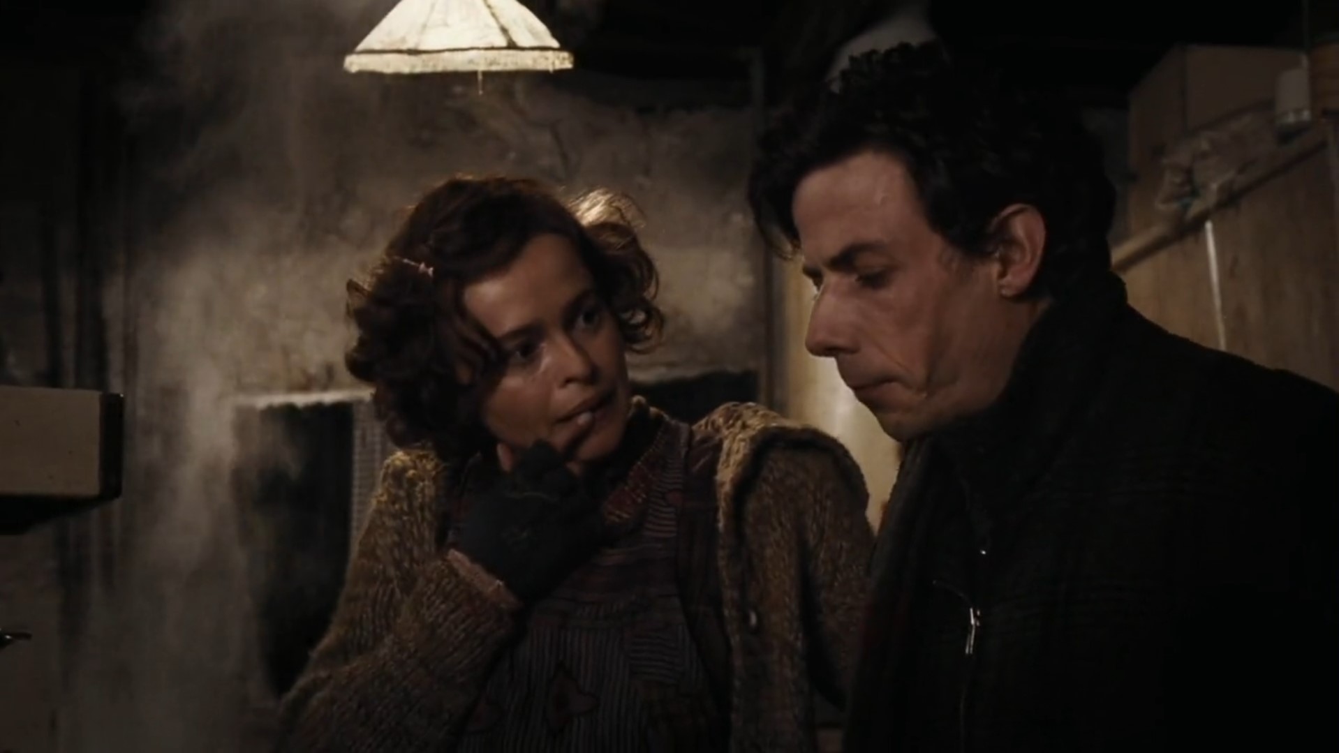 — Суп почти готов. Милый, ты что-нибудь принёс?
— Нет...
— Не переживай, с капустой вкуснее всего капуста.