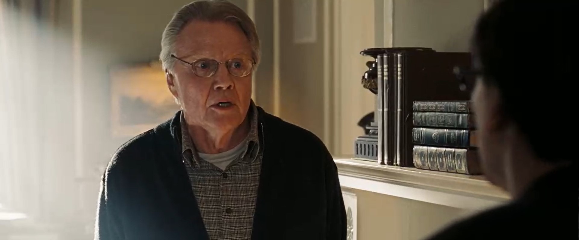 — Нас с твоей матерью ничто не связывает!
— А я?