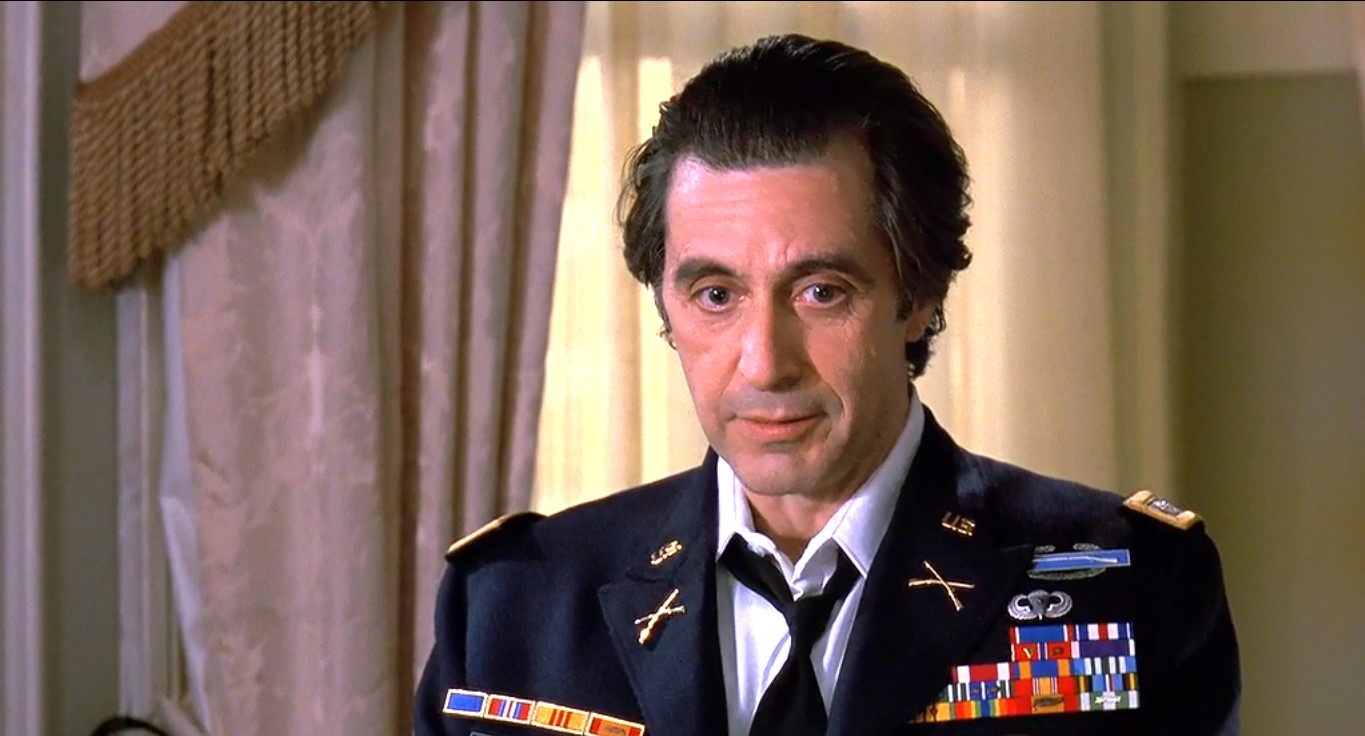 подполковник Фрэнк Слэйд В тебе есть цельность, Чарли. Не знаю, пристрелить тебя или усыновить.