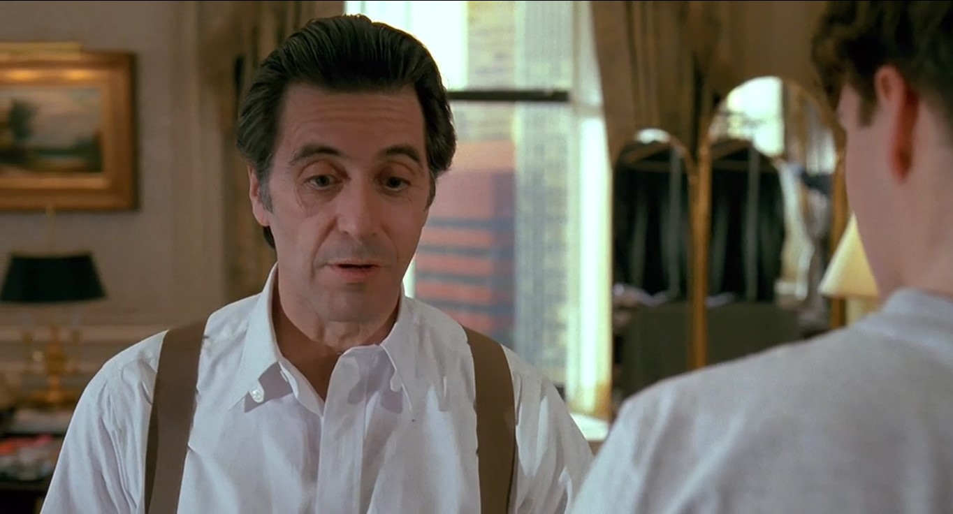 подполковник Фрэнк Слэйд Чарли, если ты не запоешь сейчас – ты до конца жизни будешь продавать печенье в своей лавке в Орегоне. Возможно, последними словами в твоей жизни будет фраза: «Спасибо за покупку! Приходите еще».