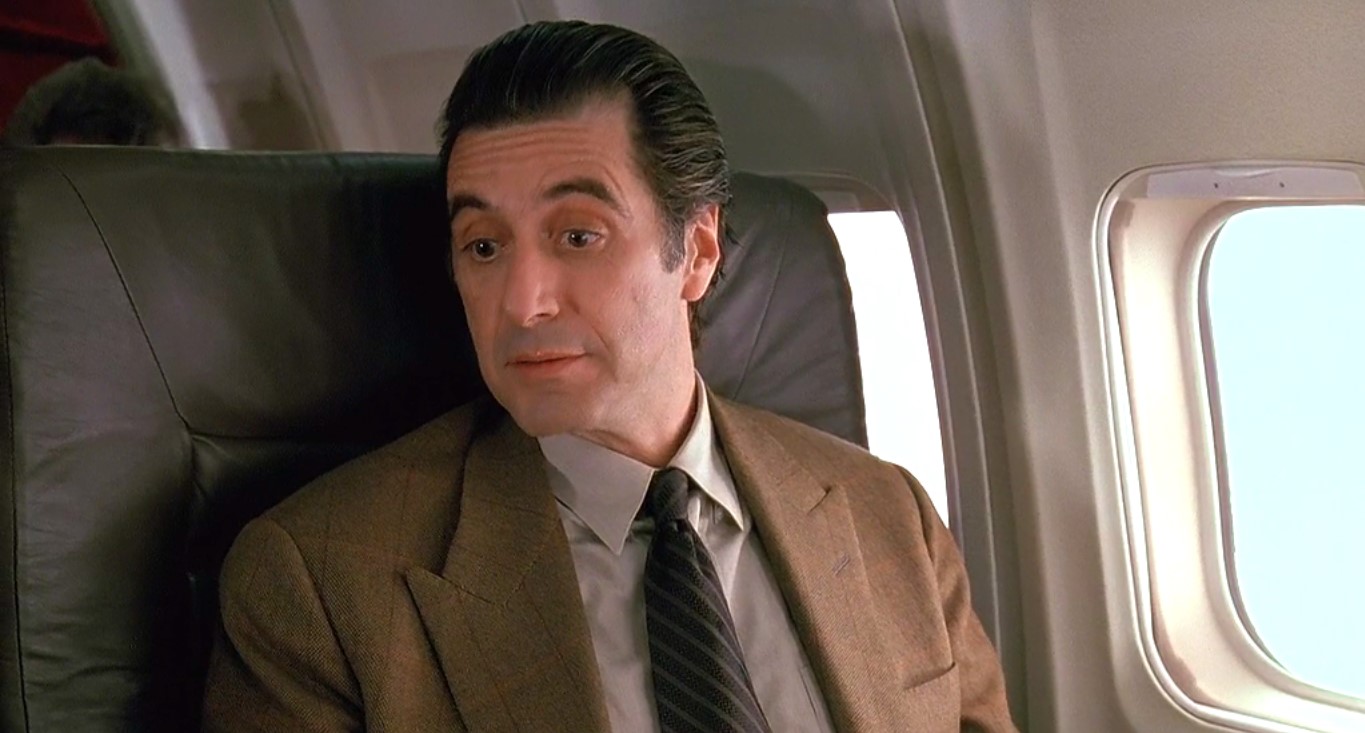 подполковник Фрэнк Слэйд Чарли Симмс — Вы очень любите женщин, полковник.
— О, больше всего на свете. Только потом, далеко на втором месте — Феррари...