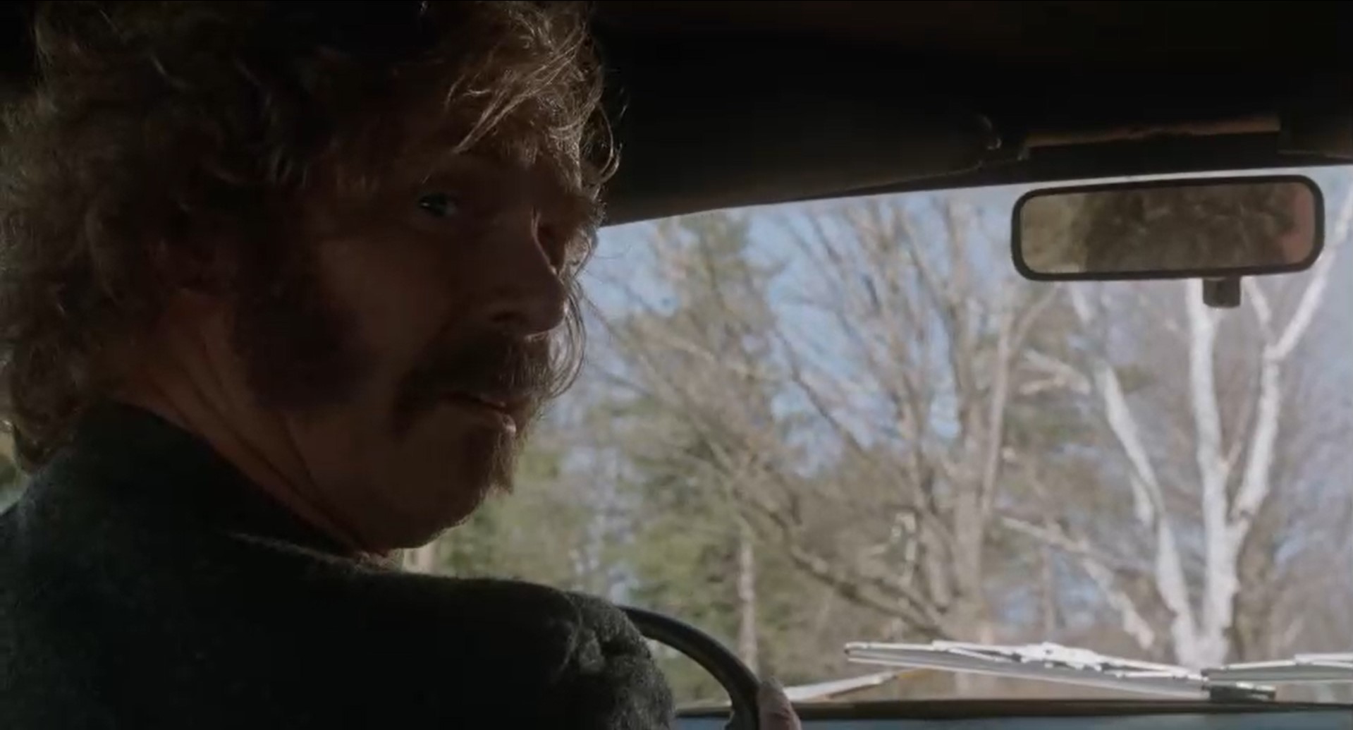 — Что ты натворила?
— Простите?
— Выглядишь вполне вменяемой.
— Мне грустно.
— Знаешь, всем не весело.
— У меня галлюцинации.
— Будто ты под кайфом?
— Примерно.
— Ну тогда и Джона Леннона надо было запереть в психушку.
— Я не Джон Леннон.