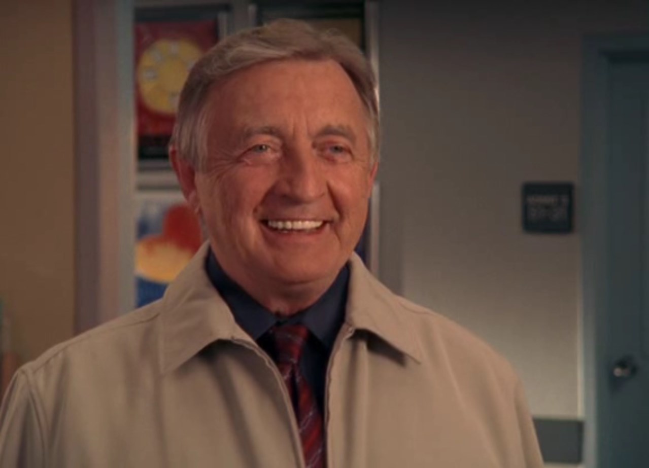 — Должен сказать, Боб, все подчиненные за тебя горой. Они напомнили совету директоров... Ну короче, у тебя отличная команда и мы хотели бы, чтобы ты остался ей управлять.
— Девочки, спасибо, что вернули мне работу... Я хотел завершить карьеру тогда, когда сам решу это сделать и раз уж вы мне это позволили, так вот... Засунь себе эту должность в жопу! Я ухожу, пока.