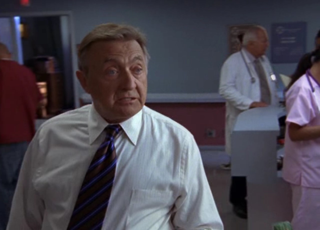 Я играю только в Пэкмэна и в игру, где тачки угоняют. Обожаю тырить тачки и давить шлюх!