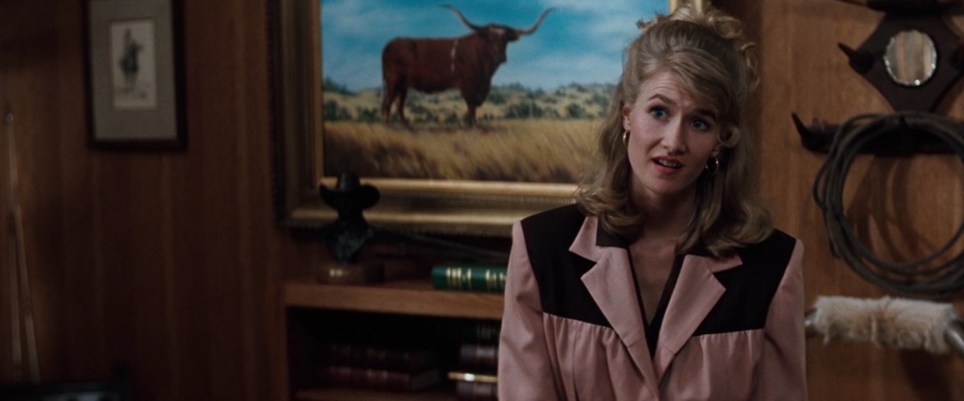 — Это охота на людей и разговоры тут не помогут.
— А что поможет?
— Нужно держать нос по ветру, чтобы он работал, как антенна и много кофе.