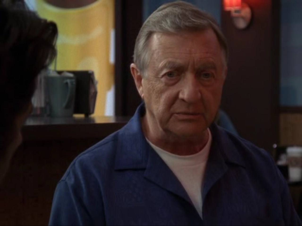 Кому вообще какая разница, что думают другие, а? Загляните в своё сердце и делайте то, что поможет вам стать счастливее.