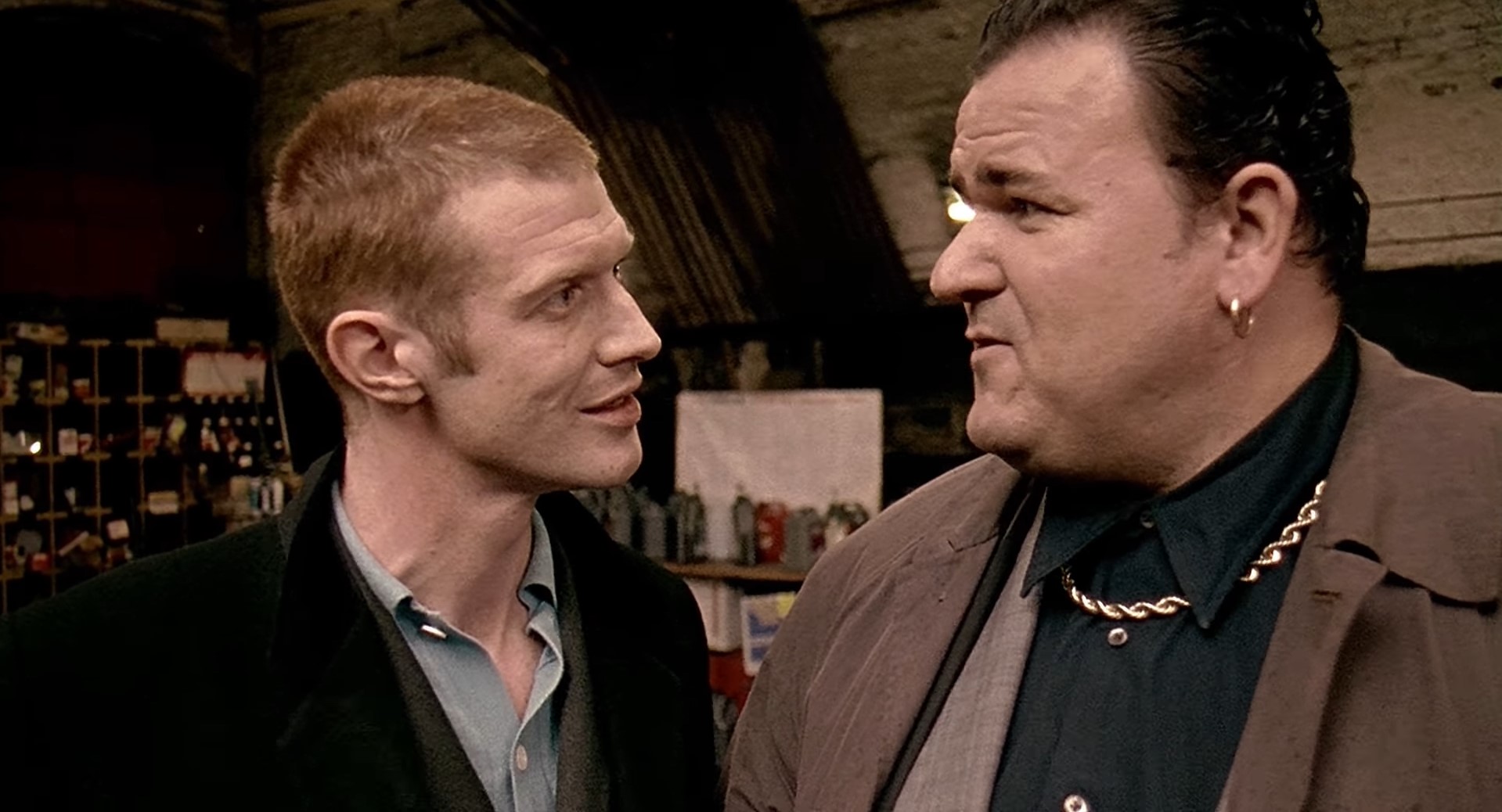 Ник «Грек» «Толстый» Том — Мне только напугать их.
— Конечно, ты пугнешь. Ты и так страшный.