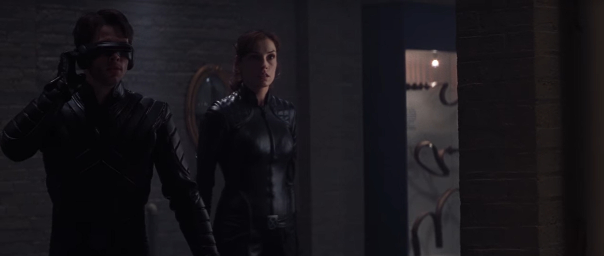 — Это я.
— Докажи.
— Ты — козёл.
— О'кей.
============
— Эй-эй, это я!
— Докажи?
— Ты гавнюк!
— Верю.