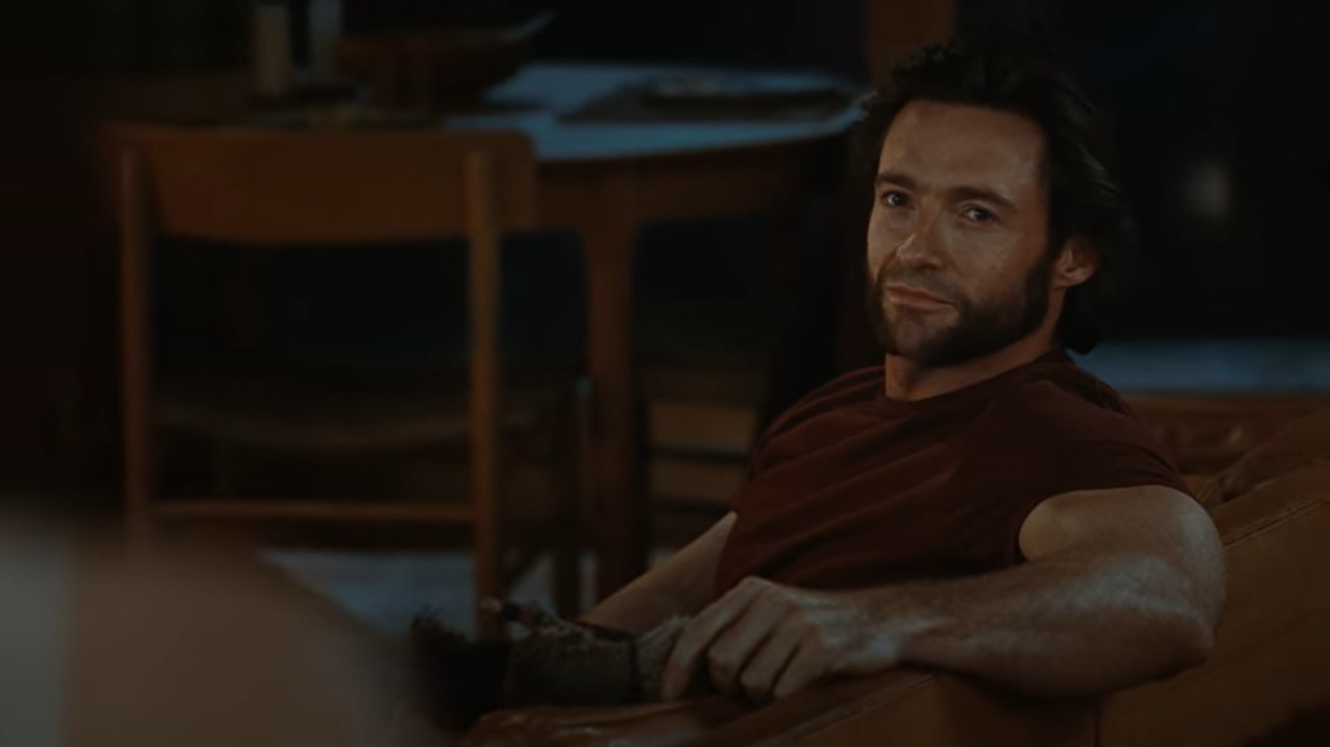 Джеймс «Логан» Хоулетт / Росомаха Кайла Сильверфокс — Знаешь, почему луна одинока?
— Нет.
— Она когда-то любила…