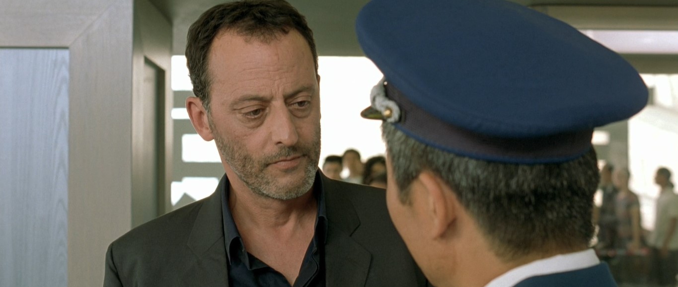 — Мсье, откуда вы, простите?
— С самолета.
— Похоже, вы француз, у вас слишком тонкое чувство юмора.