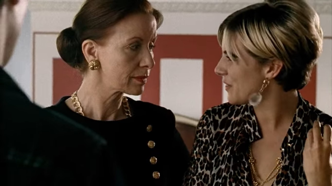 — Как думаешь, может удастся Фаззи растормошить?
— Что ты? Твой отец такой правильный, что даже в душе не писает.