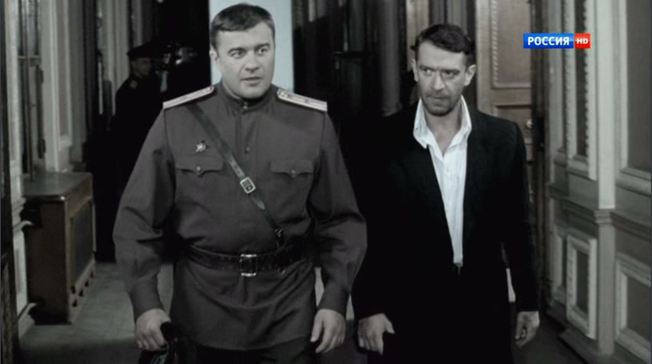 — Виталий, у тебя бывают дурные предчувствия?
— Конечно, бывают. Это у нас называется — «интуиция».
— У вас — интуиция, а у нас в Одессе — «задница горит».