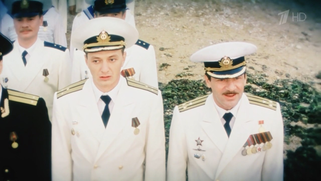 — Экипаж! Срочное погружение!
— А где же наша лодка?
— А мы без лодки!