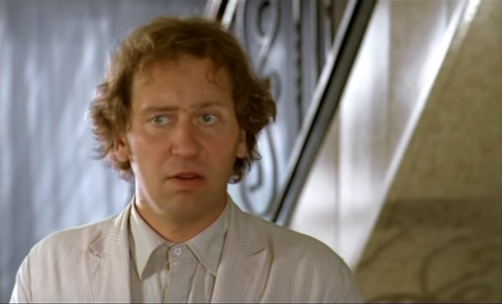 Нонна Аня — Кстати, Саша, насчёт опоздания: мы вот только что отплыли.
— Как отплыли? Но это же бардак.
— Зато ты главный.