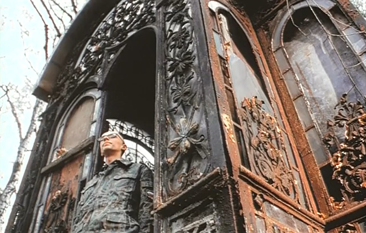 Надышаться можно только ветром...